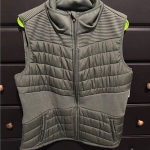 Tek Gear Olive Quilted Vest
